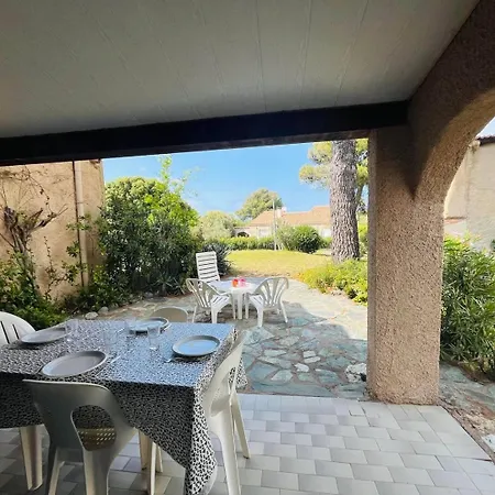 Appartement Cocody 8 *